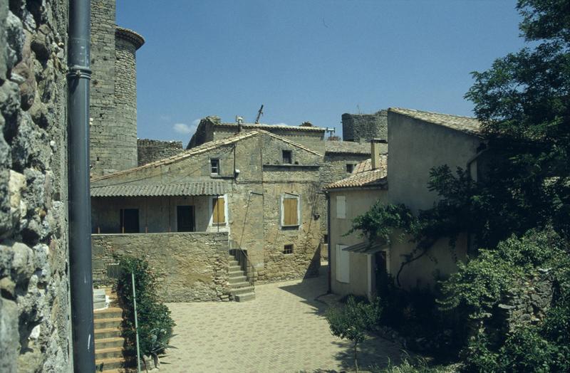 Eglise, abside et parcelle 125, vue depuis la percelle 147.