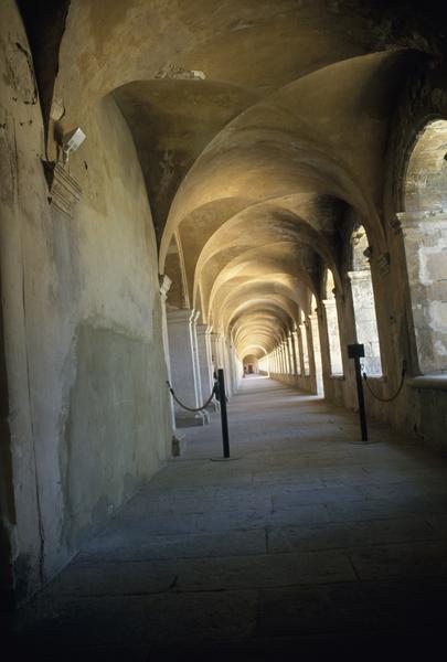 Grand cloître, galerie.