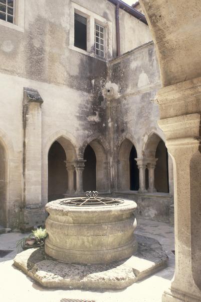 Petit cloître.