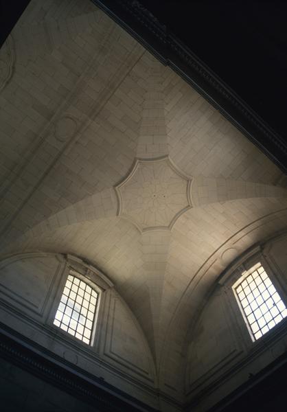 Eglise, voûte : détail de stéréotomie.