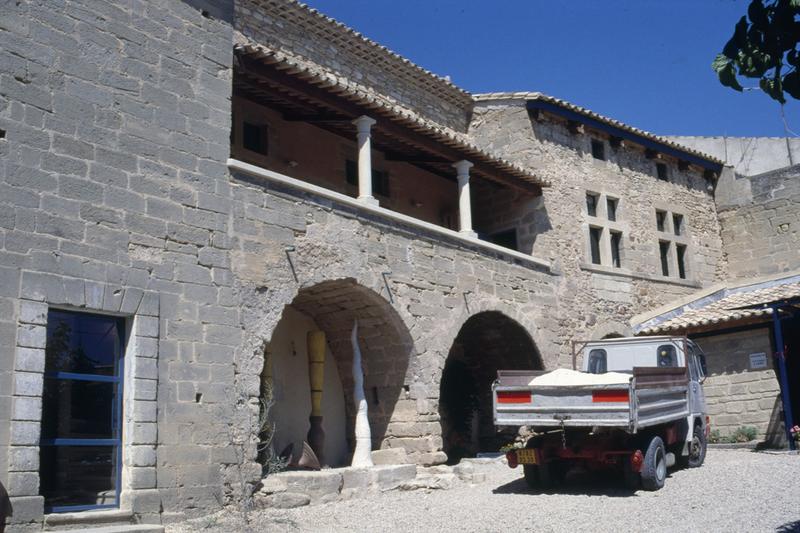 Maison de la Terre, actuellement musée de la Poterie Méditerranéenne
