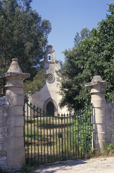 Portail de l'enclos.