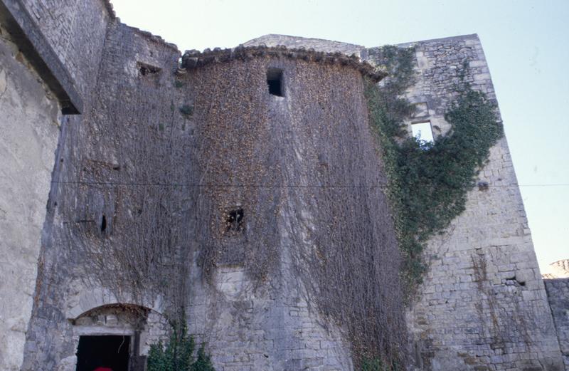 Ancienne église, abside.