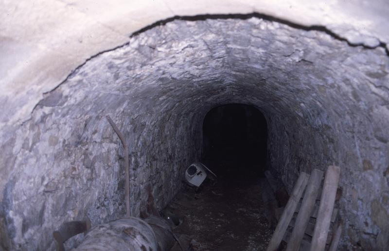 Vue intérieure, souterrain.