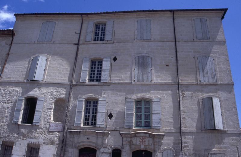 Immeuble abritant la crypte classée