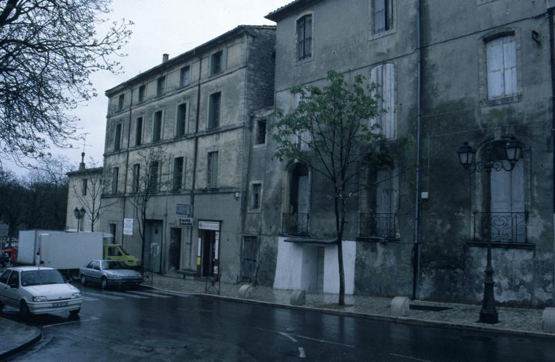 Façade côté boulevard.