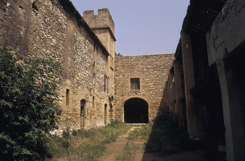 Ferme : cour.