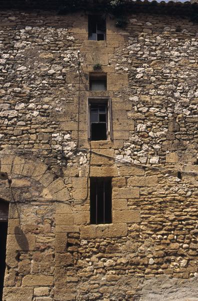 Ferme : cour côté ouest, travée.