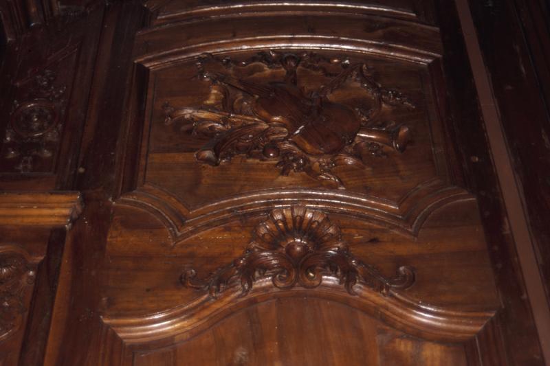 Vue intérieure du rez-de-chaussée : salon de la Paix, boiserie.