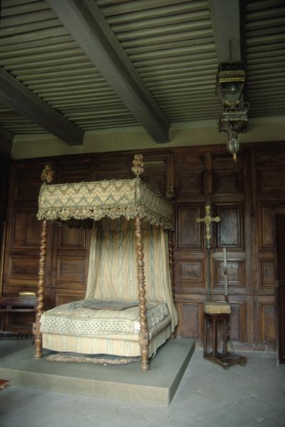 Vue intérieure du premier étage : chambre du Cardinal.