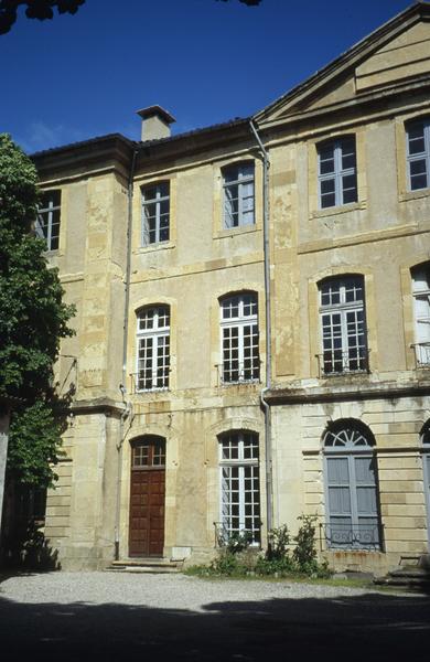 Façade sur cour.