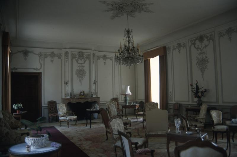 Vue intérieure du premier étage : grand salon.