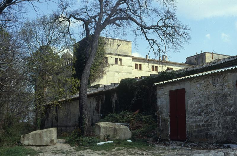 Vue générale, angle nord-ouest.