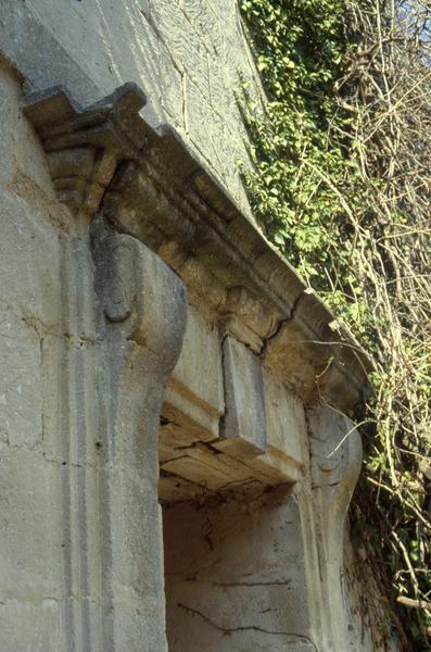 Tour nord, porte d'entrée.