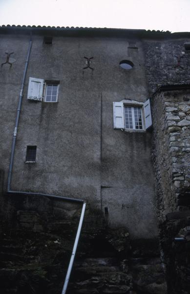 Façade arrière, oculus de l'escalier.