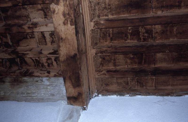 Vue intérieure du premier étage : plafond.