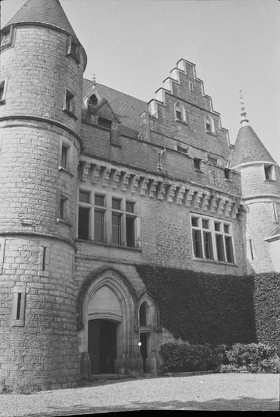 Façade nord : tour médiane et tour nord-ouest.