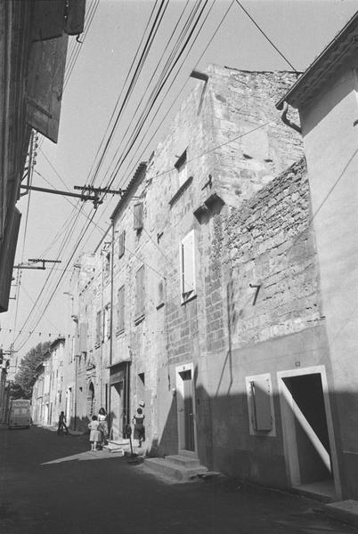 Façade sur rue Pierre-Mendès-France.