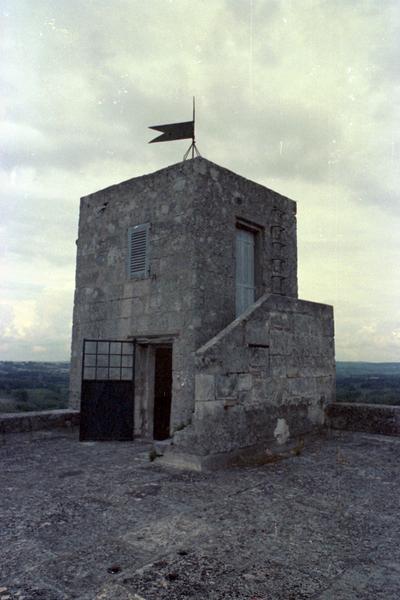 Belvédère au sommet de la tour-donjon.