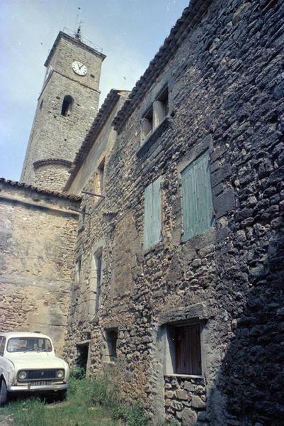 Clocher vu depuis l'intérieur du fort.