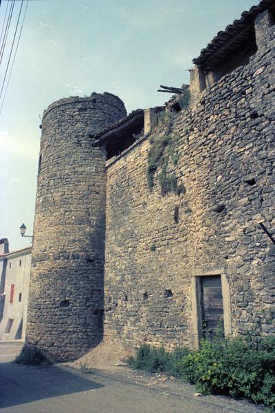 Façade est du fort, tour sud-est.