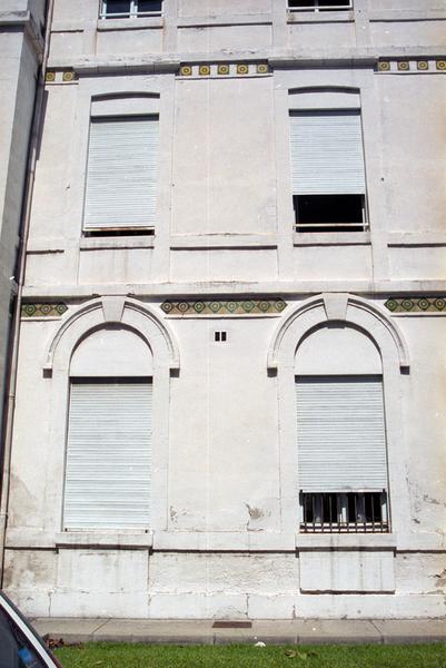 Hôpital Gaston Doumergue (ancien)