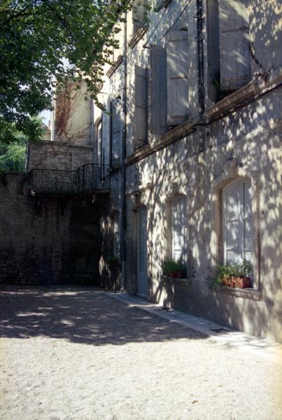 Façade sur cour.