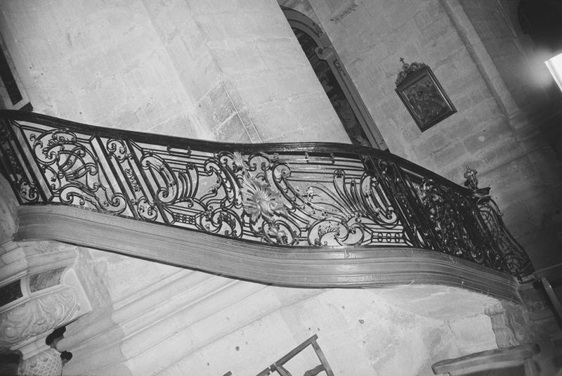 Rampe de l'escalier. - © Monuments historiques