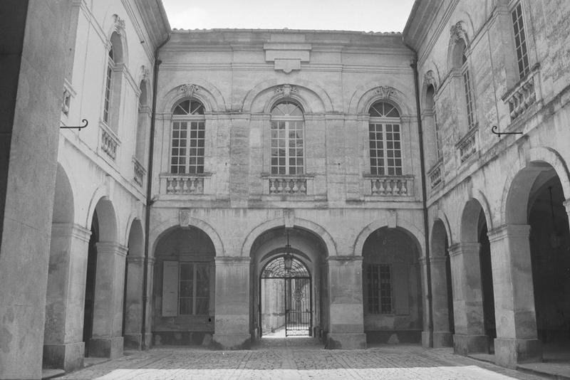 Cour intérieure.