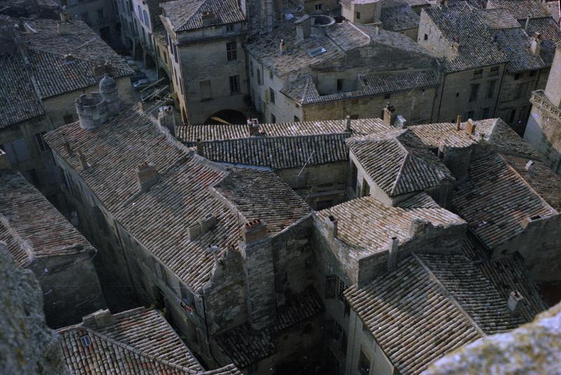 Vue aérienne des toits de l'hôtel Dampmartin.