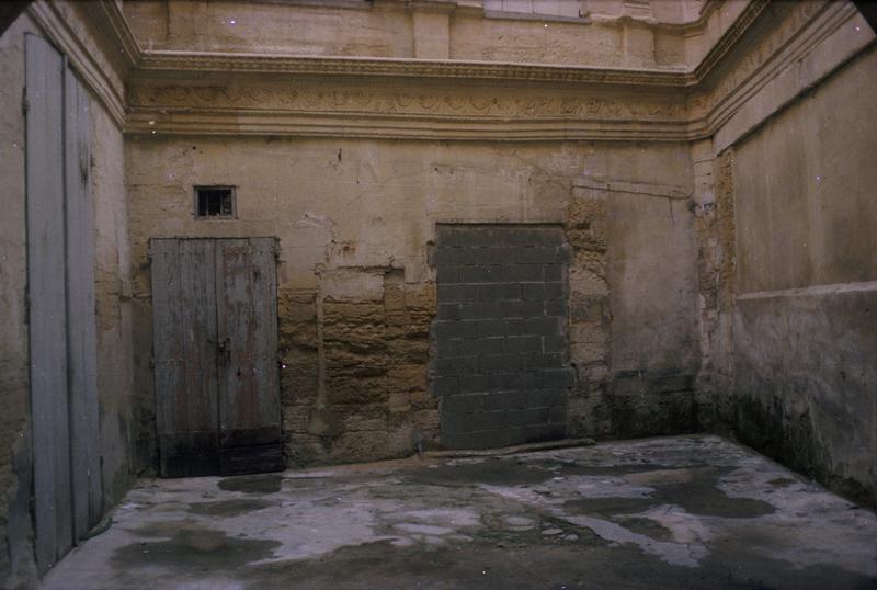 Cour intérieure.