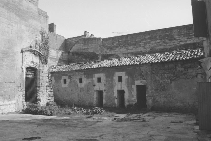 Cour nord, ancienens prisons.