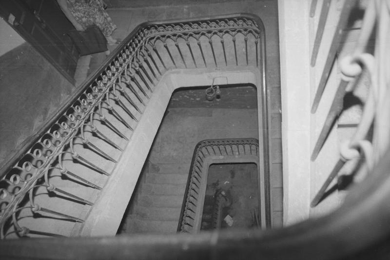 Intérieur ; escalier.