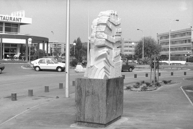Statue