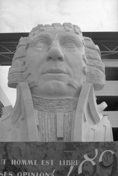Statue