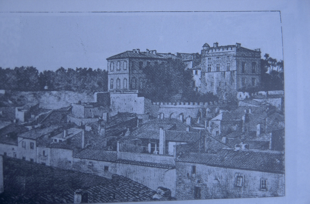 Vue générale d'Aramon issue de l'ouvrage de l'abbé Valla, 1906.