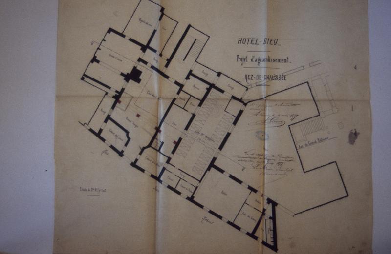 Dessin par Granon en 1877.Plan rez-de-chaussée, archives départementales B92.