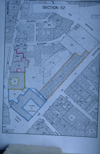 Cadastre actuel : la chapelle en rose, le foyer en jaune et la CCI en bleu.