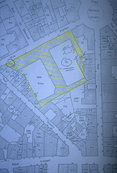 Plan cadastral cerclé.