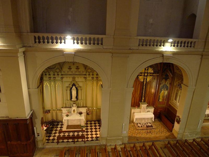 Chapelle centrale, côté Est ou chapelle de la croix et chapelle de la Vierge au nord.