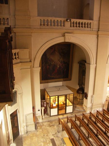 Chapelle des fonts baptismaux, au sud-ouest.