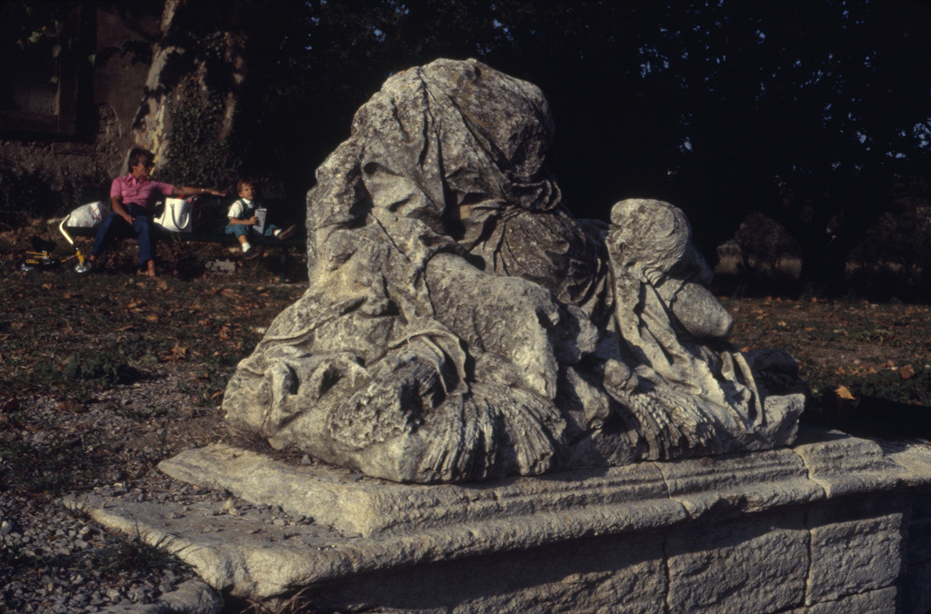 Parc. Groupes sculptés.