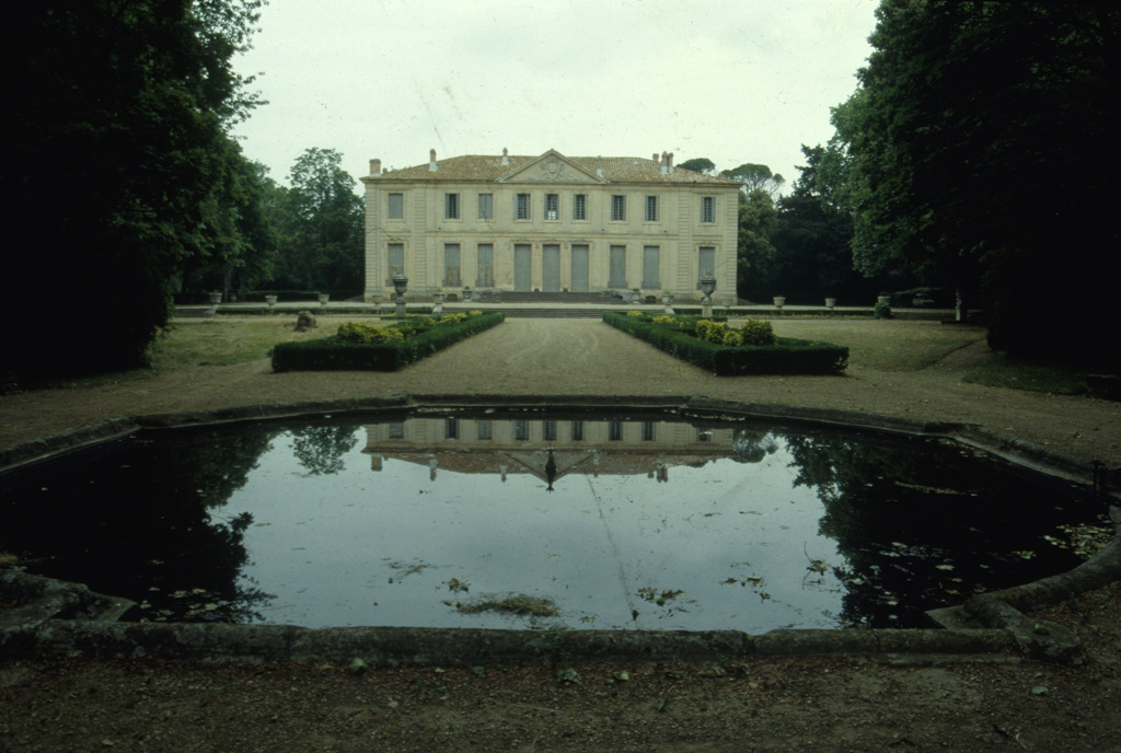 Façade sur le jardin.