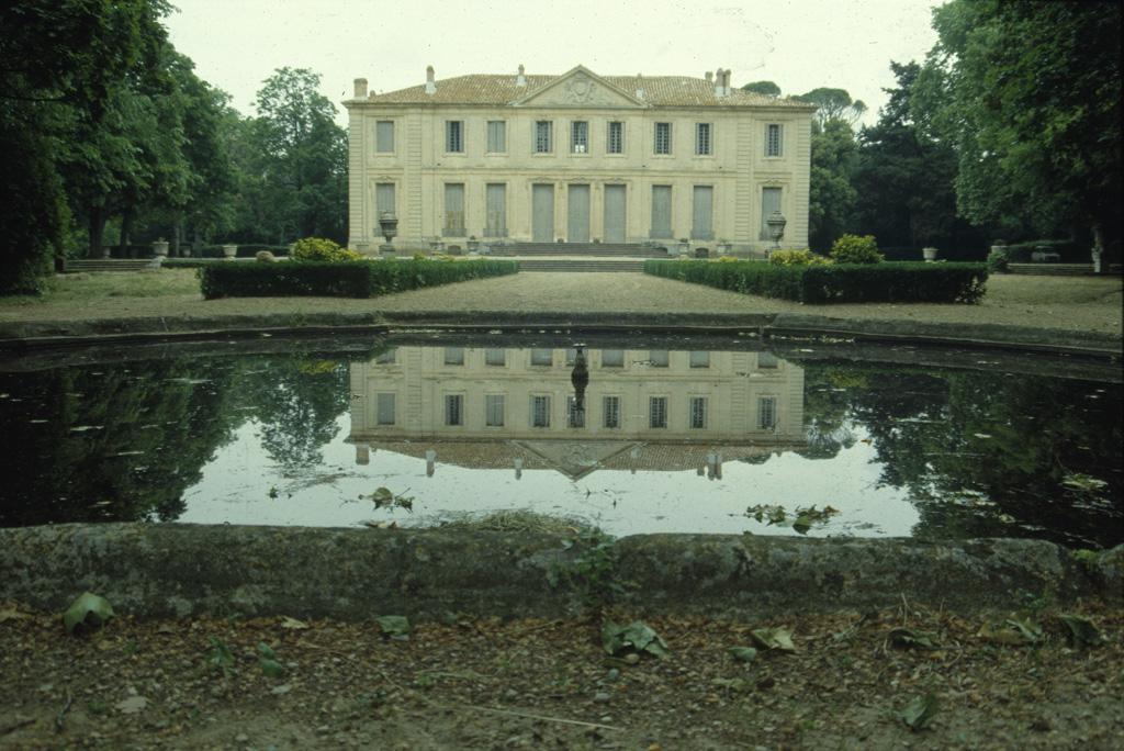 Façade sur le jardin.