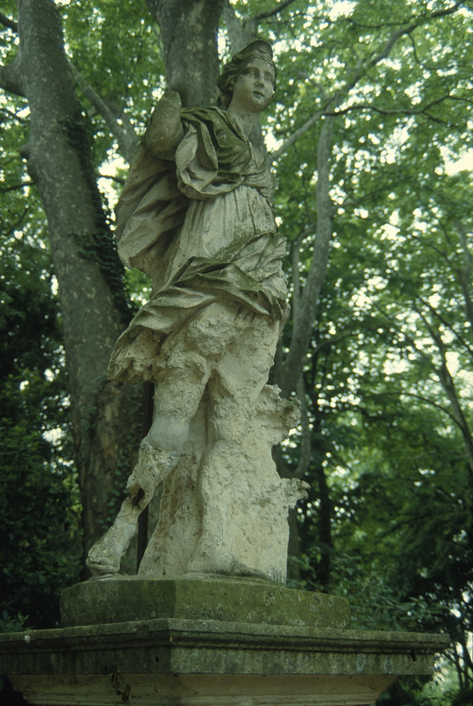 Jardin. Statue.