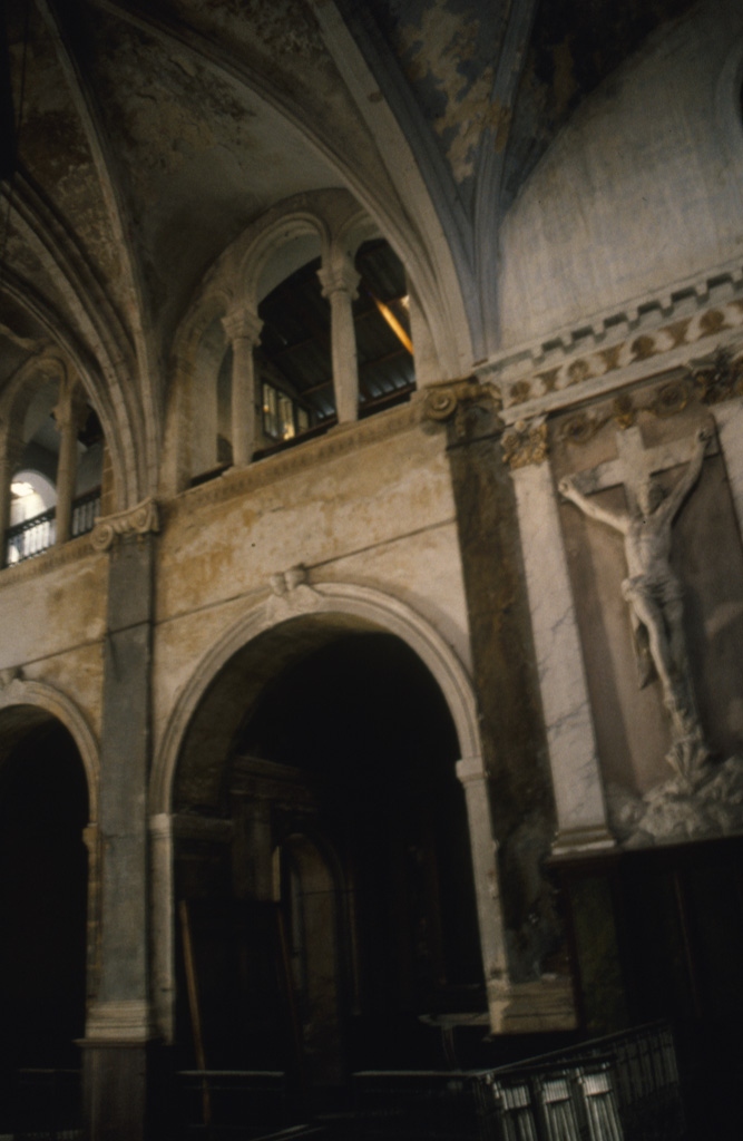 Chapelle : intérieur.