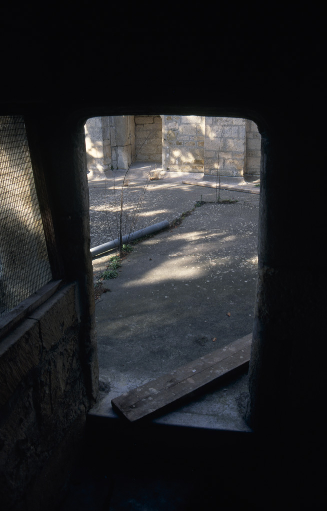 Porte de l'escalier en vis