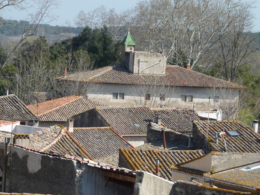 Toits vus de la terrasse supérieure de la tour.