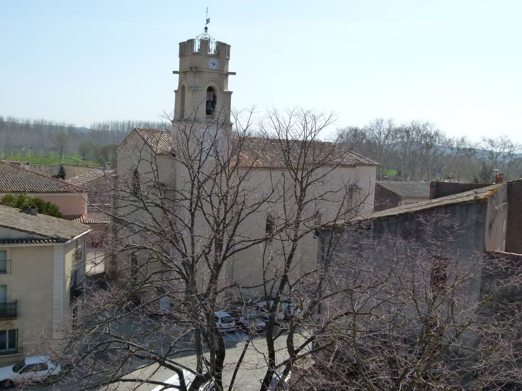 Eglise vue de la terrasse supérieure de la tour.