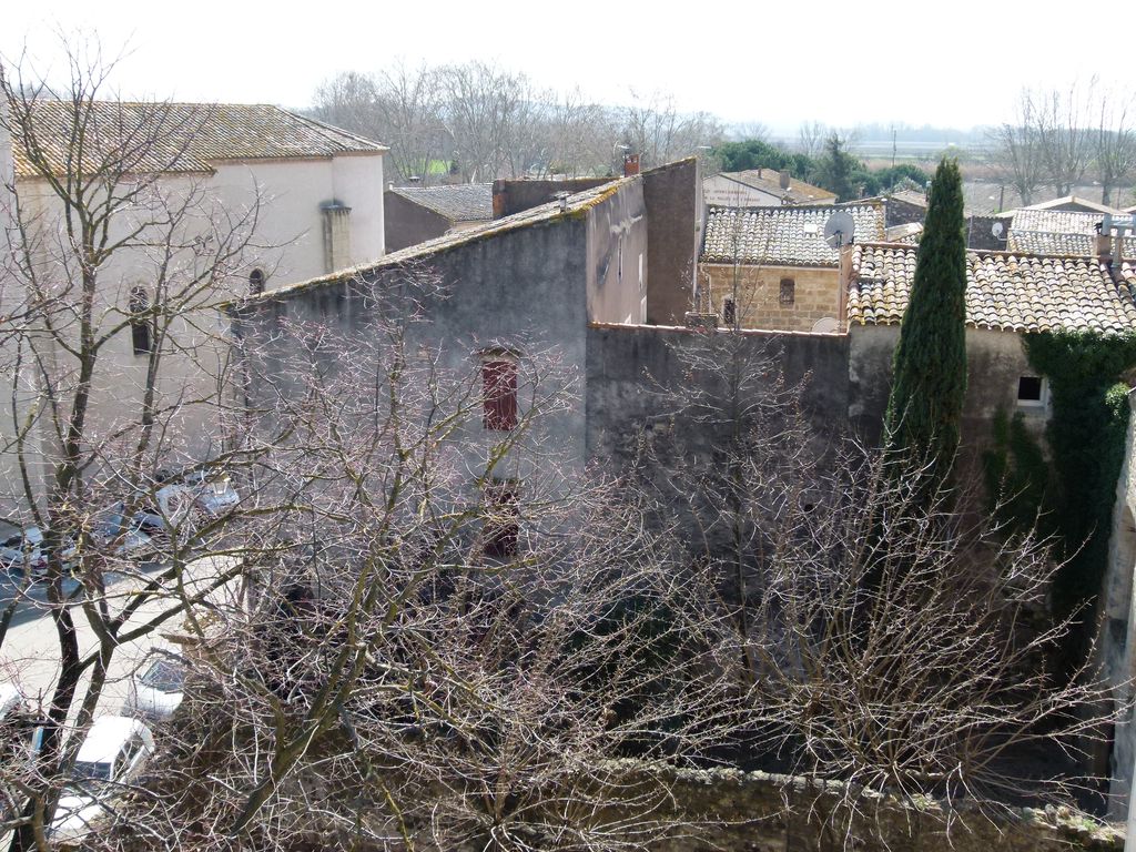 Toits vus de la terrasse supérieure de la tour.